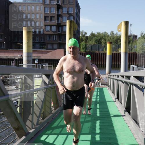 09.08.2026 - GEWOBA Citytriathlon Bremen Yannick Fuchs http://msf.ph/oto/9932942 09.08.2026 10:27:32 Schwimmen 45, 75, 183, 197, 227, 247, 524 meine-sportfotos.de