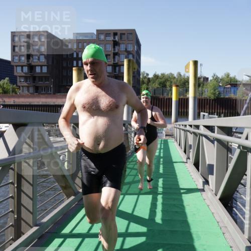 09.08.2026 - GEWOBA Citytriathlon Bremen Yannick Fuchs http://msf.ph/oto/9932945 09.08.2026 10:27:33 Schwimmen 45, 75, 183, 197, 227, 247, 524 meine-sportfotos.de