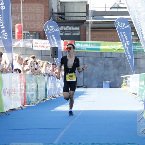 09.08.2026 - GEWOBA Citytriathlon Bremen Yannick Fuchs http://msf.ph/oto/9932962 09.08.2026 11:19:04 Ziel 286 meine-sportfotos.de