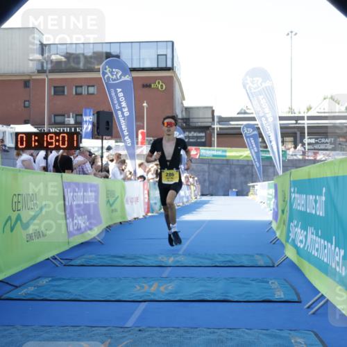 09.08.2026 - GEWOBA Citytriathlon Bremen Yannick Fuchs http://msf.ph/oto/9932964 09.08.2026 11:19:05 Ziel 286 meine-sportfotos.de