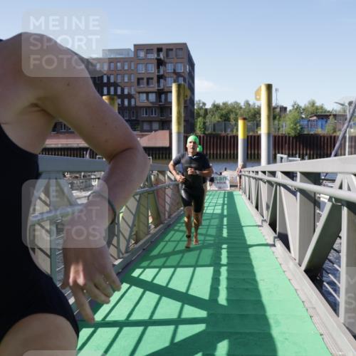 09.08.2026 - GEWOBA Citytriathlon Bremen Yannick Fuchs http://msf.ph/oto/9932997 09.08.2026 10:27:49 Schwimmen 69, 73, 81, 183, 197, 237 meine-sportfotos.de