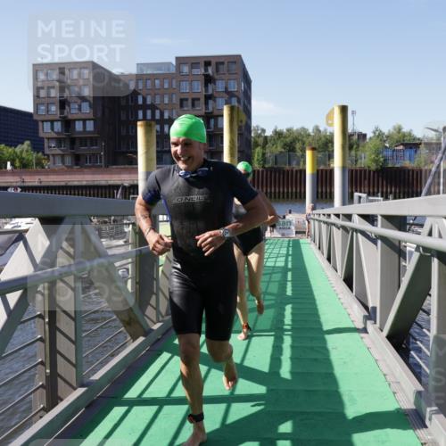 09.08.2026 - GEWOBA Citytriathlon Bremen Yannick Fuchs http://msf.ph/oto/9933001 09.08.2026 10:27:50 Schwimmen 69, 73, 81, 197, 237 meine-sportfotos.de