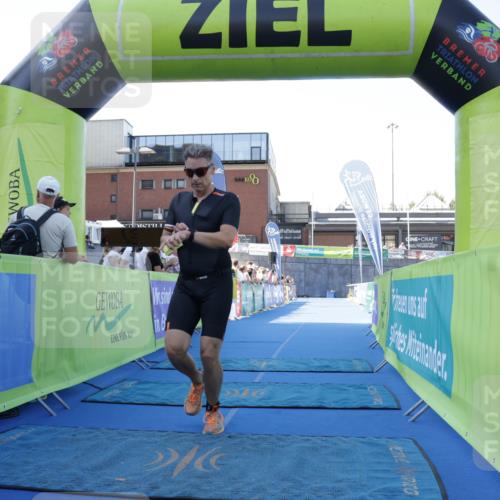 09.08.2026 - GEWOBA Citytriathlon Bremen Yannick Fuchs http://msf.ph/oto/9933009 09.08.2026 11:19:32 Ziel 402, 519 meine-sportfotos.de