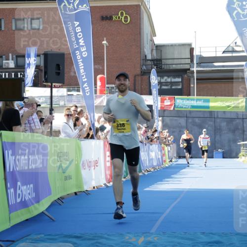 09.08.2026 - GEWOBA Citytriathlon Bremen Yannick Fuchs http://msf.ph/oto/9933025 09.08.2026 11:20:09 Ziel 338, 345 meine-sportfotos.de