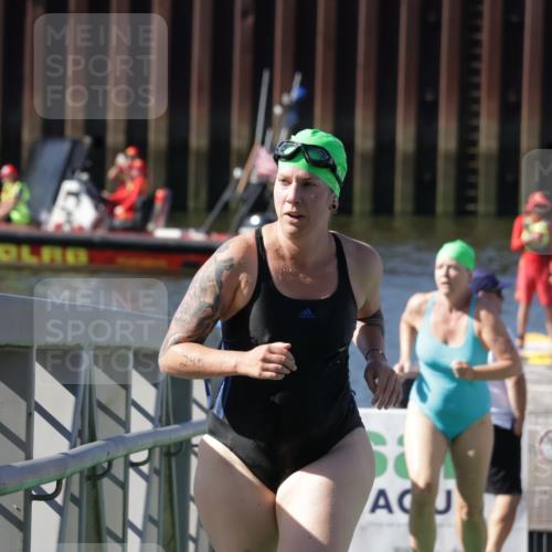 09.08.2026 - GEWOBA Citytriathlon Bremen Yannick Fuchs http://msf.ph/oto/9933035 09.08.2026 10:28:36 Schwimmen 245 meine-sportfotos.de