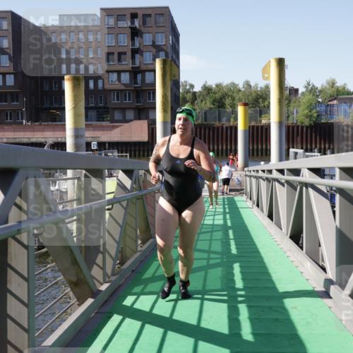 09.08.2026 - GEWOBA Citytriathlon Bremen Yannick Fuchs http://msf.ph/oto/9933040 09.08.2026 10:28:39 Schwimmen 165, 245 meine-sportfotos.de