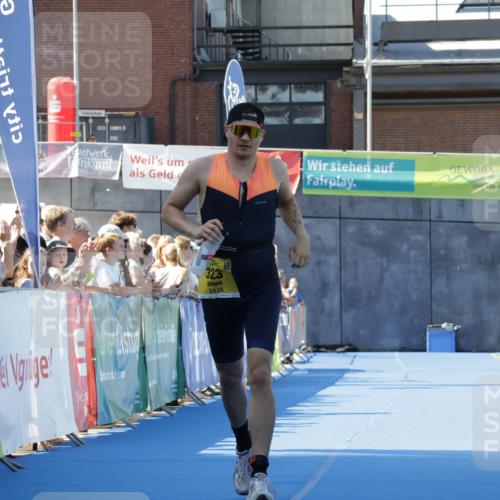 09.08.2026 - GEWOBA Citytriathlon Bremen Yannick Fuchs http://msf.ph/oto/9933050 09.08.2026 11:20:16 Ziel 323, 345 meine-sportfotos.de