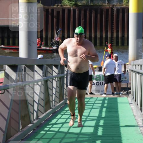 09.08.2026 - GEWOBA Citytriathlon Bremen Yannick Fuchs http://msf.ph/oto/9933051 09.08.2026 10:28:49 Schwimmen 115, 165, 245 meine-sportfotos.de