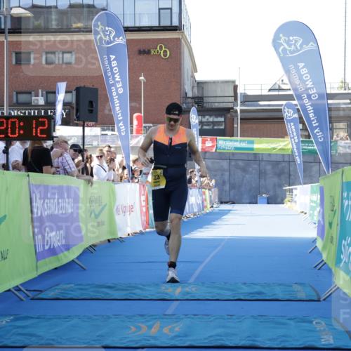 09.08.2026 - GEWOBA Citytriathlon Bremen Yannick Fuchs http://msf.ph/oto/9933055 09.08.2026 11:20:17 Ziel 323, 345 meine-sportfotos.de