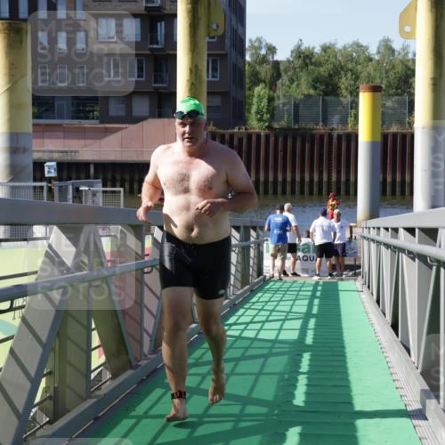 09.08.2026 - GEWOBA Citytriathlon Bremen Yannick Fuchs http://msf.ph/oto/9933058 09.08.2026 10:28:51 Schwimmen 115, 165, 245 meine-sportfotos.de
