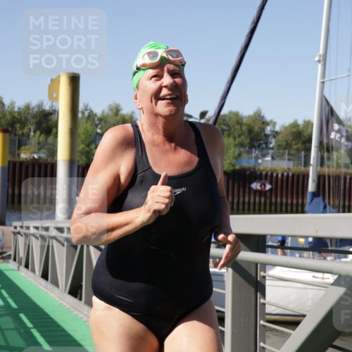 09.08.2026 - GEWOBA Citytriathlon Bremen Yannick Fuchs http://msf.ph/oto/9933100 09.08.2026 10:30:31 Schwimmen 79, 213 meine-sportfotos.de