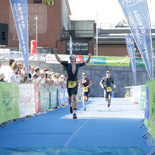 09.08.2026 - GEWOBA Citytriathlon Bremen Yannick Fuchs http://msf.ph/oto/9933104 09.08.2026 11:20:42 Ziel 293, 301, 427 meine-sportfotos.de