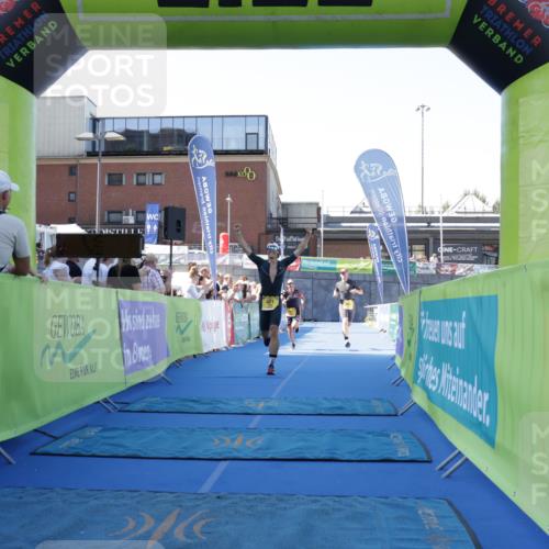 09.08.2026 - GEWOBA Citytriathlon Bremen Yannick Fuchs http://msf.ph/oto/9933108 09.08.2026 11:20:42 Ziel 293, 301, 427 meine-sportfotos.de