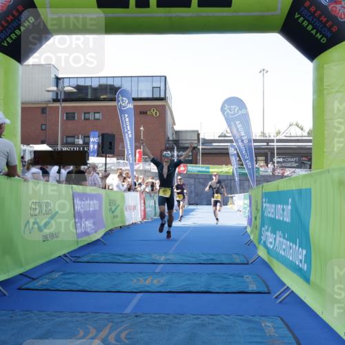 09.08.2026 - GEWOBA Citytriathlon Bremen Yannick Fuchs http://msf.ph/oto/9933111 09.08.2026 11:20:43 Ziel 293, 301, 427 meine-sportfotos.de