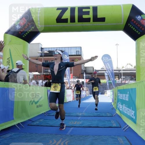 09.08.2026 - GEWOBA Citytriathlon Bremen Yannick Fuchs http://msf.ph/oto/9933122 09.08.2026 11:20:44 Ziel 293, 301, 427 meine-sportfotos.de
