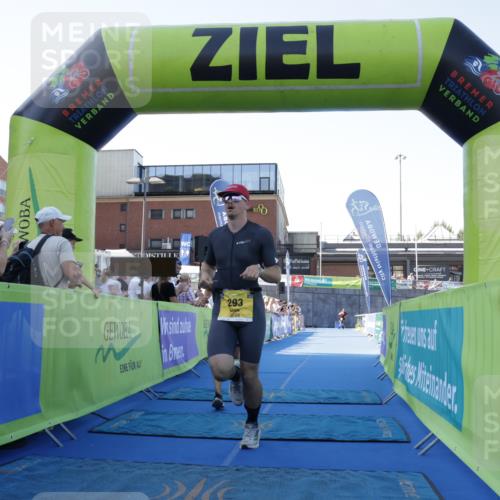 09.08.2026 - GEWOBA Citytriathlon Bremen Yannick Fuchs http://msf.ph/oto/9933126 09.08.2026 11:20:45 Ziel 293, 301, 427 meine-sportfotos.de