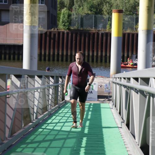 09.08.2026 - GEWOBA Citytriathlon Bremen Yannick Fuchs http://msf.ph/oto/9933127 09.08.2026 10:30:54 Schwimmen 147, 161 meine-sportfotos.de