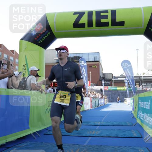 09.08.2026 - GEWOBA Citytriathlon Bremen Yannick Fuchs http://msf.ph/oto/9933131 09.08.2026 11:20:45 Ziel 293, 301, 427 meine-sportfotos.de