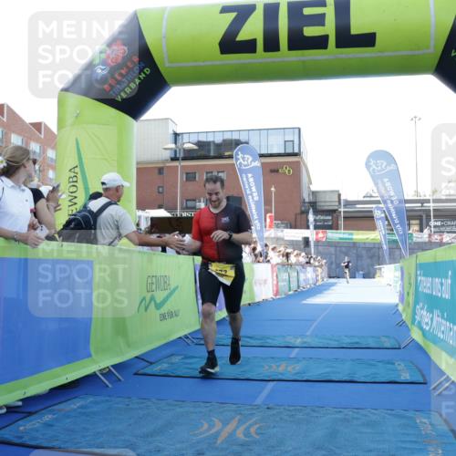 09.08.2026 - GEWOBA Citytriathlon Bremen Yannick Fuchs http://msf.ph/oto/9933144 09.08.2026 11:20:56 Ziel 372, 391 meine-sportfotos.de