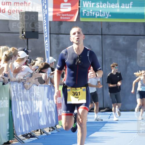 09.08.2026 - GEWOBA Citytriathlon Bremen Yannick Fuchs http://msf.ph/oto/9933147 09.08.2026 11:21:00 Ziel 391 meine-sportfotos.de
