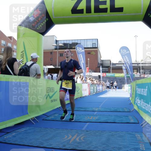 09.08.2026 - GEWOBA Citytriathlon Bremen Yannick Fuchs http://msf.ph/oto/9933155 09.08.2026 11:21:03 Ziel 177, 391 meine-sportfotos.de