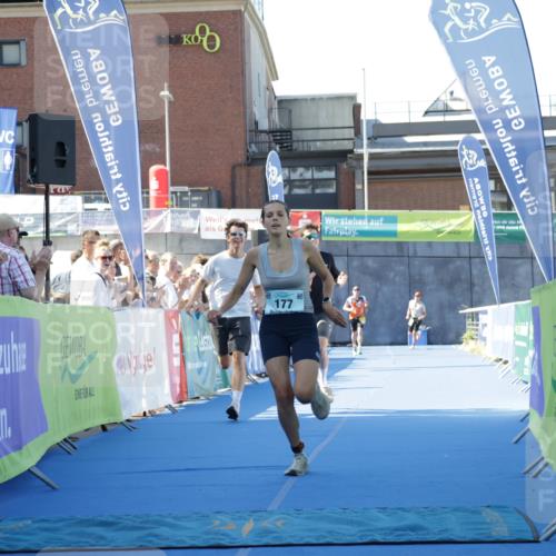 09.08.2026 - GEWOBA Citytriathlon Bremen Yannick Fuchs http://msf.ph/oto/9933162 09.08.2026 11:21:06 Ziel 177, 391 meine-sportfotos.de