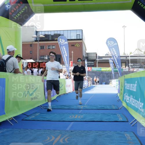 09.08.2026 - GEWOBA Citytriathlon Bremen Yannick Fuchs http://msf.ph/oto/9933168 09.08.2026 11:21:08 Ziel 177 meine-sportfotos.de