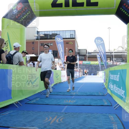 09.08.2026 - GEWOBA Citytriathlon Bremen Yannick Fuchs http://msf.ph/oto/9933169 09.08.2026 11:21:08 Ziel 177 meine-sportfotos.de