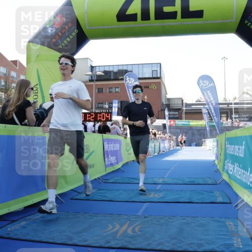 09.08.2026 - GEWOBA Citytriathlon Bremen Yannick Fuchs http://msf.ph/oto/9933172 09.08.2026 11:21:08 Ziel 177 meine-sportfotos.de