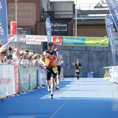 09.08.2026 - GEWOBA Citytriathlon Bremen Yannick Fuchs http://msf.ph/oto/9933179 09.08.2026 11:21:14 Ziel 478, 528 meine-sportfotos.de