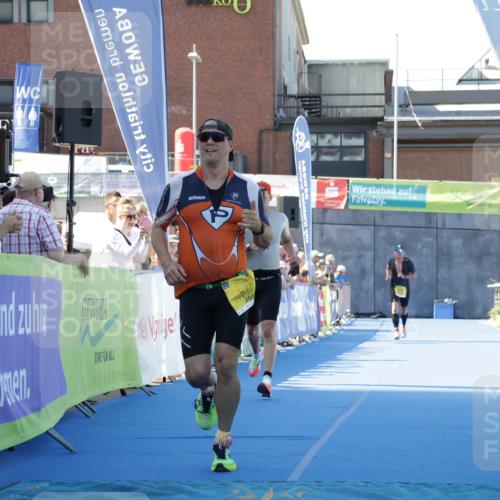 09.08.2026 - GEWOBA Citytriathlon Bremen Yannick Fuchs http://msf.ph/oto/9933183 09.08.2026 11:21:16 Ziel 478, 528 meine-sportfotos.de