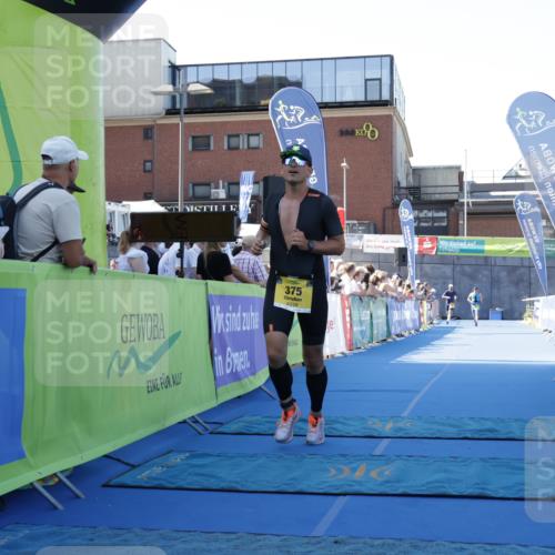 09.08.2026 - GEWOBA Citytriathlon Bremen Yannick Fuchs http://msf.ph/oto/9933199 09.08.2026 11:21:23 Ziel 375 meine-sportfotos.de