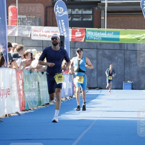 09.08.2026 - GEWOBA Citytriathlon Bremen Yannick Fuchs http://msf.ph/oto/9933204 09.08.2026 11:21:30 Ziel 366, 393 meine-sportfotos.de