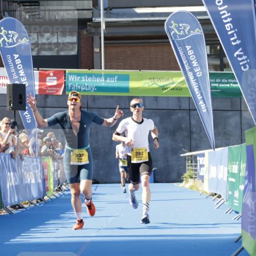 09.08.2026 - GEWOBA Citytriathlon Bremen Yannick Fuchs http://msf.ph/oto/9933218 09.08.2026 11:21:37 Ziel 336, 382, 393 meine-sportfotos.de