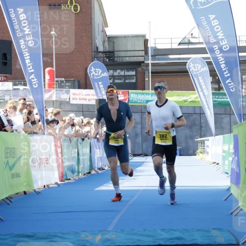 09.08.2026 - GEWOBA Citytriathlon Bremen Yannick Fuchs http://msf.ph/oto/9933222 09.08.2026 11:21:38 Ziel 336, 382 meine-sportfotos.de