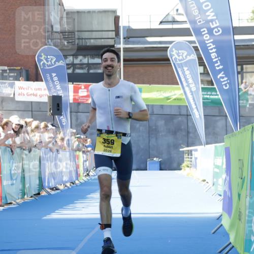 09.08.2026 - GEWOBA Citytriathlon Bremen Yannick Fuchs http://msf.ph/oto/9933232 09.08.2026 11:21:45 Ziel 359 meine-sportfotos.de