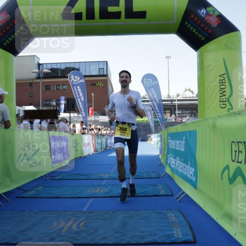 09.08.2026 - GEWOBA Citytriathlon Bremen Yannick Fuchs http://msf.ph/oto/9933236 09.08.2026 11:21:46 Ziel 359 meine-sportfotos.de