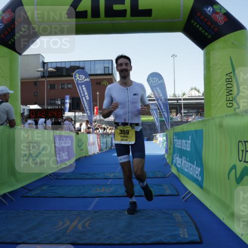 09.08.2026 - GEWOBA Citytriathlon Bremen Yannick Fuchs http://msf.ph/oto/9933238 09.08.2026 11:21:47 Ziel 359 meine-sportfotos.de