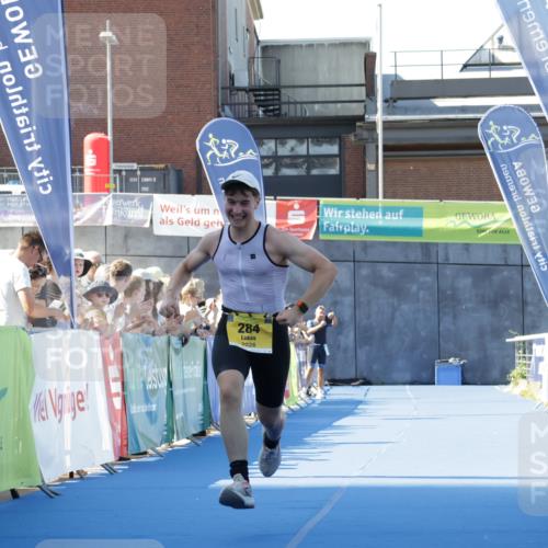 09.08.2026 - GEWOBA Citytriathlon Bremen Yannick Fuchs http://msf.ph/oto/9933240 09.08.2026 11:21:56 Ziel 284 meine-sportfotos.de