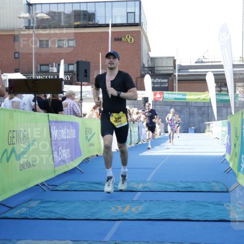 09.08.2026 - GEWOBA Citytriathlon Bremen Yannick Fuchs http://msf.ph/oto/9933269 09.08.2026 11:22:24 Ziel 304, 332, 465 meine-sportfotos.de