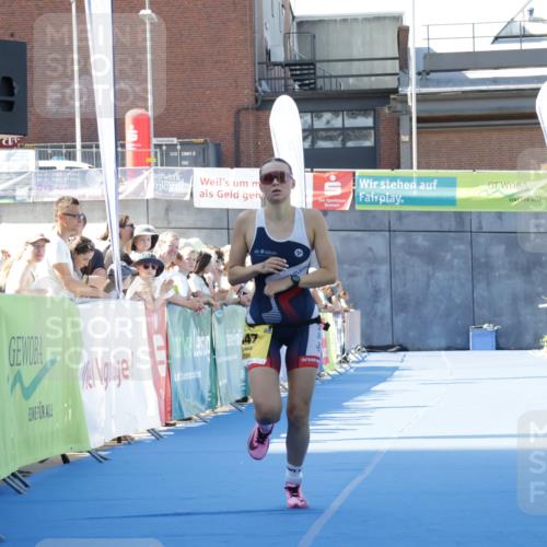 09.08.2026 - GEWOBA Citytriathlon Bremen Yannick Fuchs http://msf.ph/oto/9933285 09.08.2026 11:22:30 Ziel 304, 447, 465 meine-sportfotos.de
