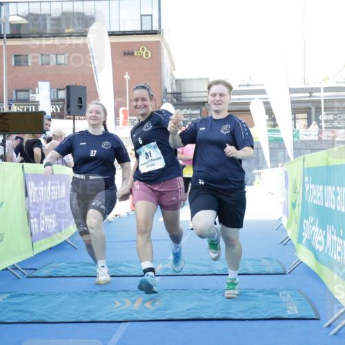 09.08.2026 - GEWOBA Citytriathlon Bremen Yannick Fuchs http://msf.ph/oto/9933308 09.08.2026 11:22:50 Ziel 81, 325, 328, 395, 493 meine-sportfotos.de