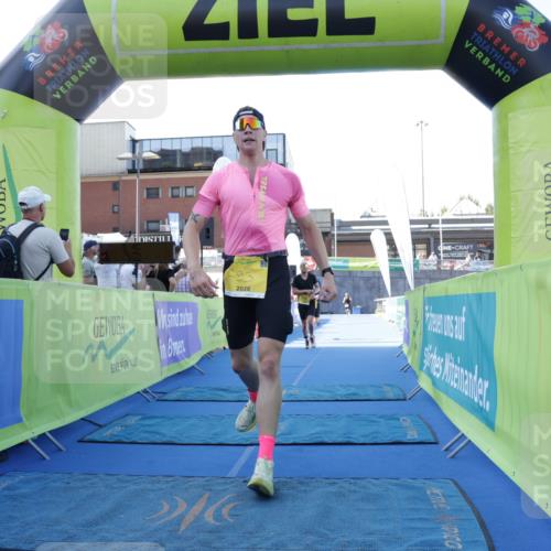 09.08.2026 - GEWOBA Citytriathlon Bremen Yannick Fuchs http://msf.ph/oto/9933317 09.08.2026 11:22:52 Ziel 81, 325, 328, 395, 493 meine-sportfotos.de