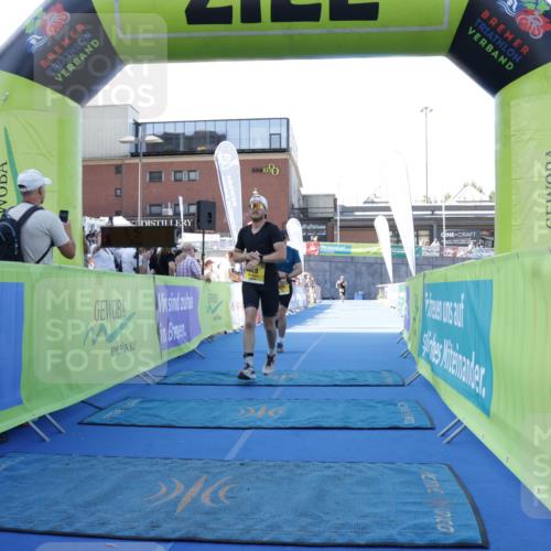 09.08.2026 - GEWOBA Citytriathlon Bremen Yannick Fuchs http://msf.ph/oto/9933322 09.08.2026 11:22:54 Ziel 325, 328, 493 meine-sportfotos.de