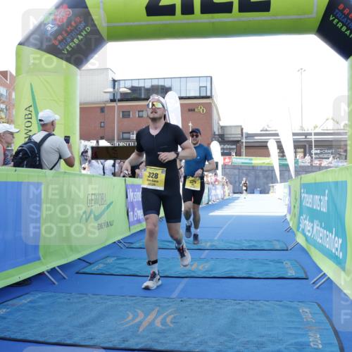 09.08.2026 - GEWOBA Citytriathlon Bremen Yannick Fuchs http://msf.ph/oto/9933325 09.08.2026 11:22:54 Ziel 325, 328, 493 meine-sportfotos.de