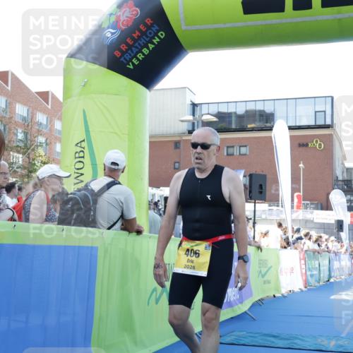09.08.2026 - GEWOBA Citytriathlon Bremen Yannick Fuchs http://msf.ph/oto/9933339 09.08.2026 11:23:05 Ziel 406 meine-sportfotos.de