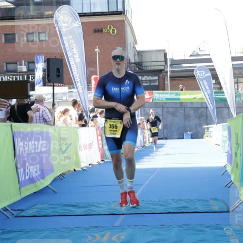 09.08.2026 - GEWOBA Citytriathlon Bremen Yannick Fuchs http://msf.ph/oto/9933342 09.08.2026 11:23:15 Ziel 355, 479 meine-sportfotos.de