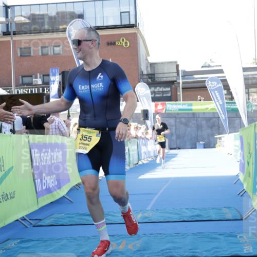 09.08.2026 - GEWOBA Citytriathlon Bremen Yannick Fuchs http://msf.ph/oto/9933344 09.08.2026 11:23:16 Ziel 355, 479 meine-sportfotos.de
