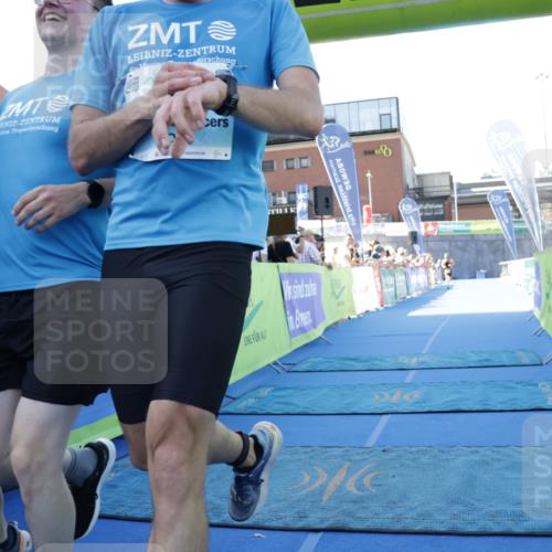 09.08.2026 - GEWOBA Citytriathlon Bremen Yannick Fuchs http://msf.ph/oto/9933360 09.08.2026 11:23:33 Ziel 39, 368 meine-sportfotos.de