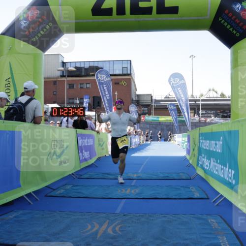 09.08.2026 - GEWOBA Citytriathlon Bremen Yannick Fuchs http://msf.ph/oto/9933374 09.08.2026 11:23:50 Ziel 364 meine-sportfotos.de